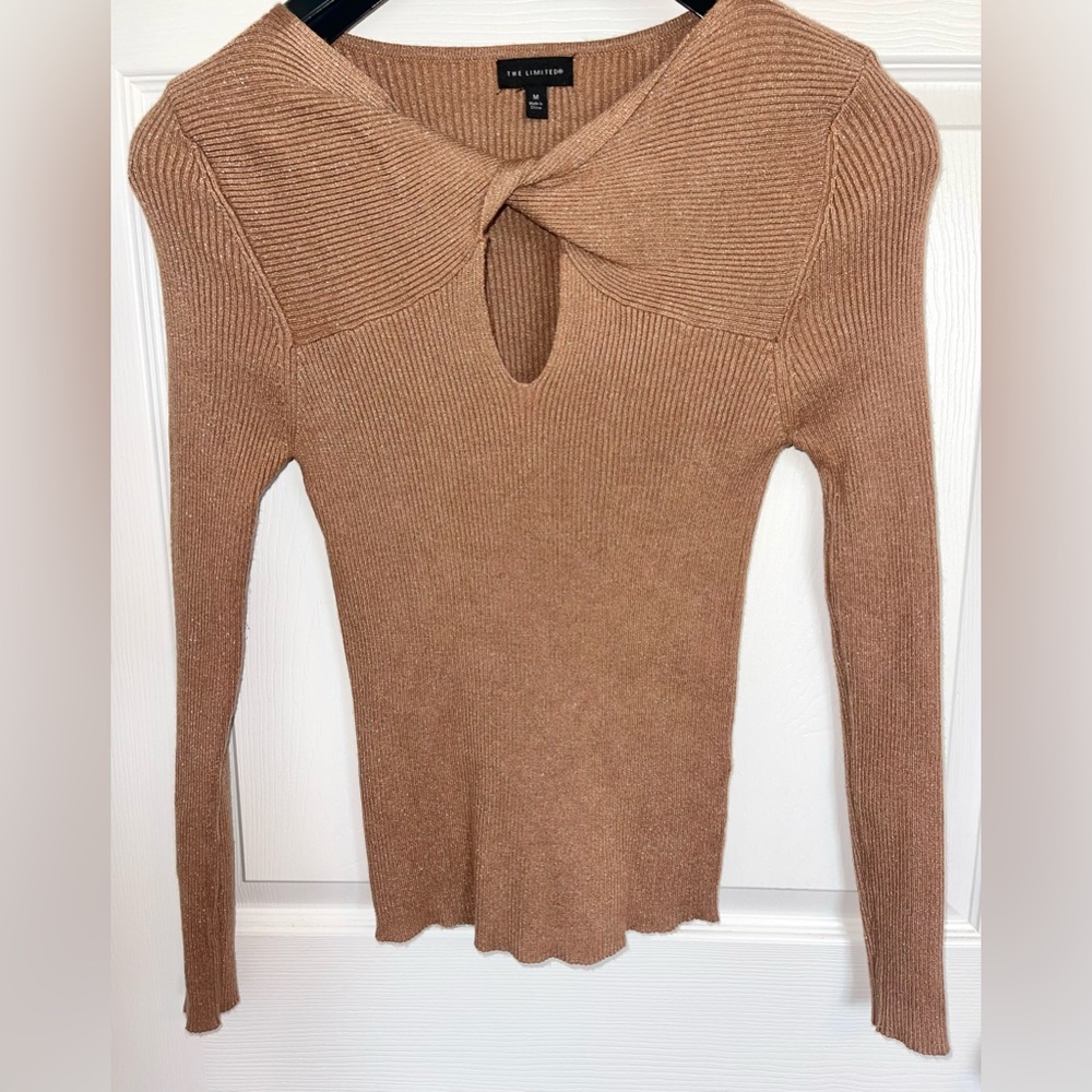 The Limited Woman’s Top Size Medium
